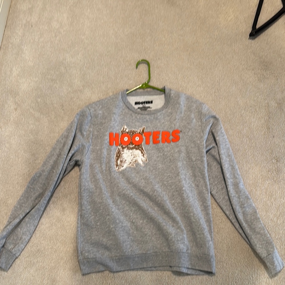Hooters Gray Sweatshirt with Vibrant Logo